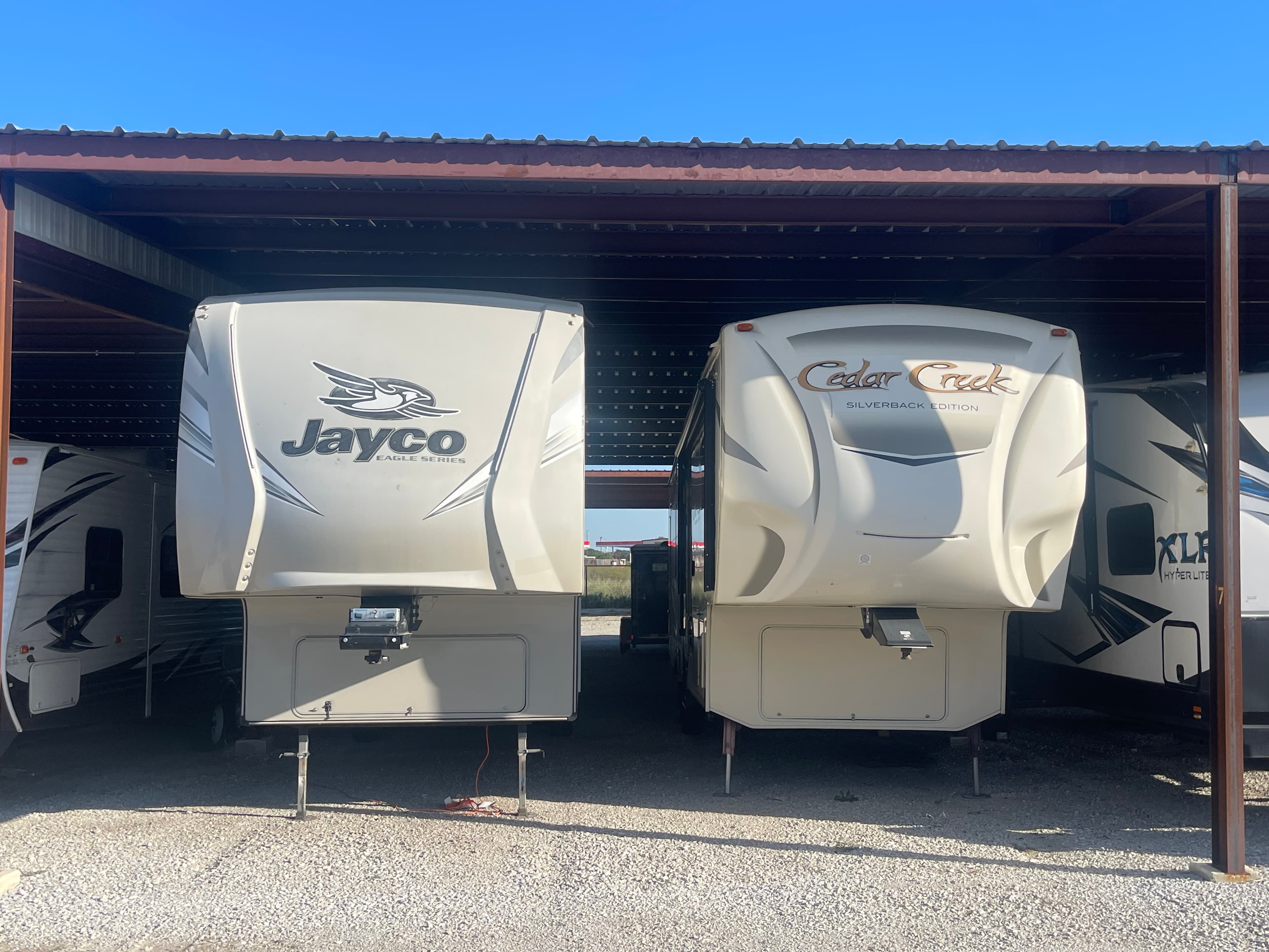 RVs parked at 287 Storage